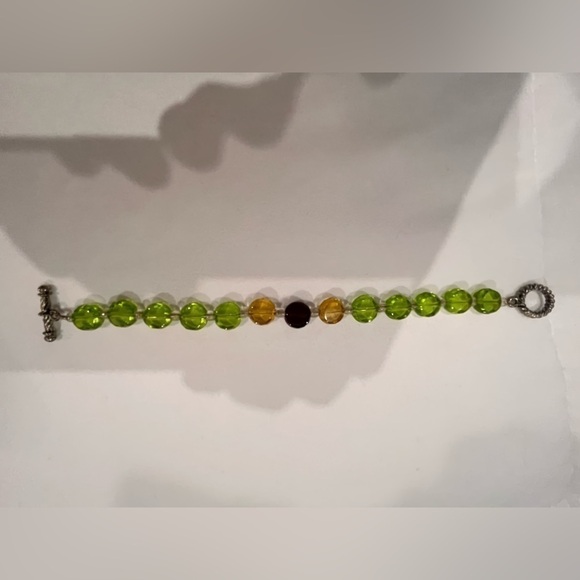 Green and Gold Bracelet - Picture 1 of 2